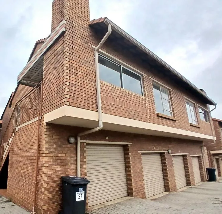 2 Bedroom Townhouse to rent in Silver Lakes