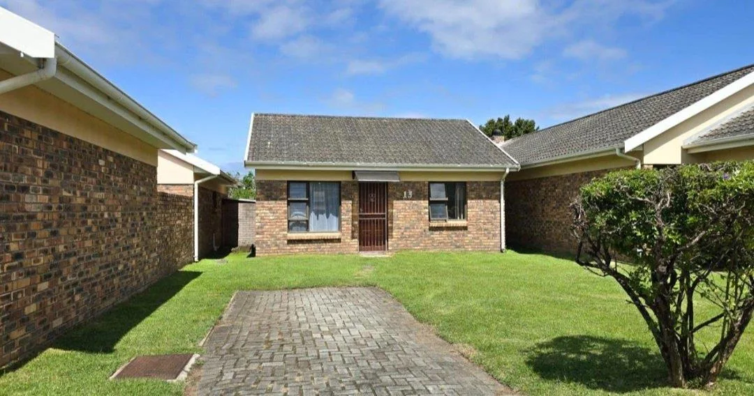 2 Bedroom Townhouse for sale in Gonubie
