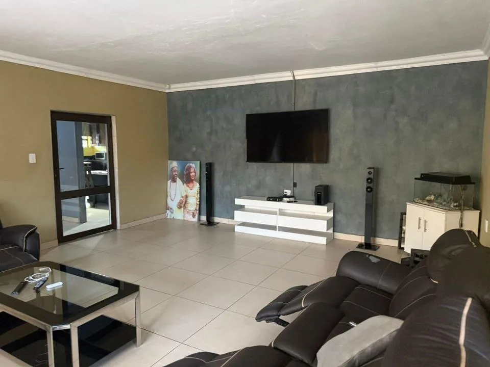 4 Bedroom House for sale in Phalaborwa