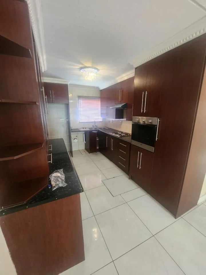 3 Bedroom Townhouse to rent in Oakdene