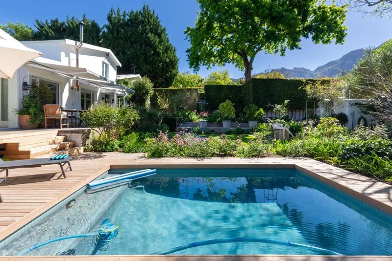 3 Bedroom House to rent in Bishopscourt Village
