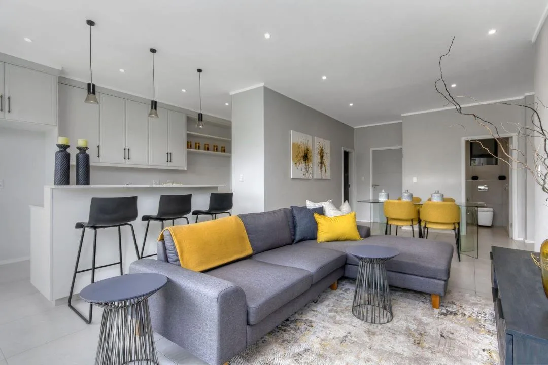 3 Bedroom Apartment / flat to rent in Melrose