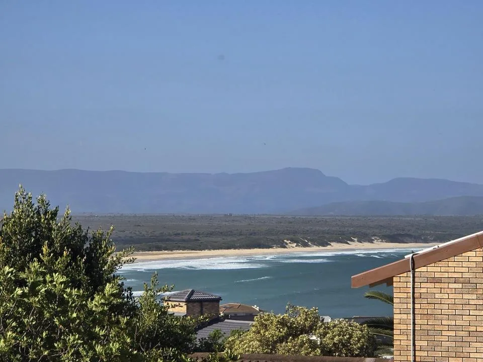 3 Bedroom House for sale in Wavecrest