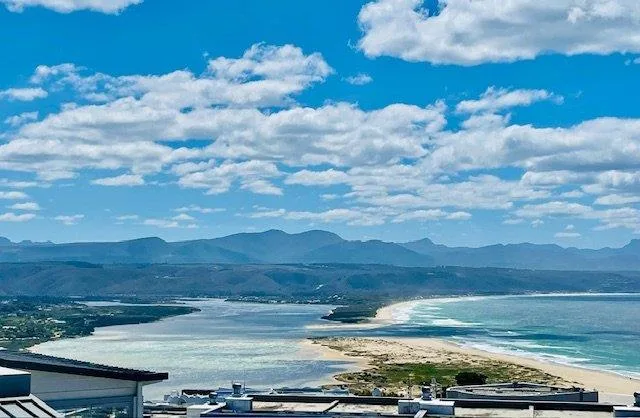 Apartment / flat to rent in Plettenberg Bay Central