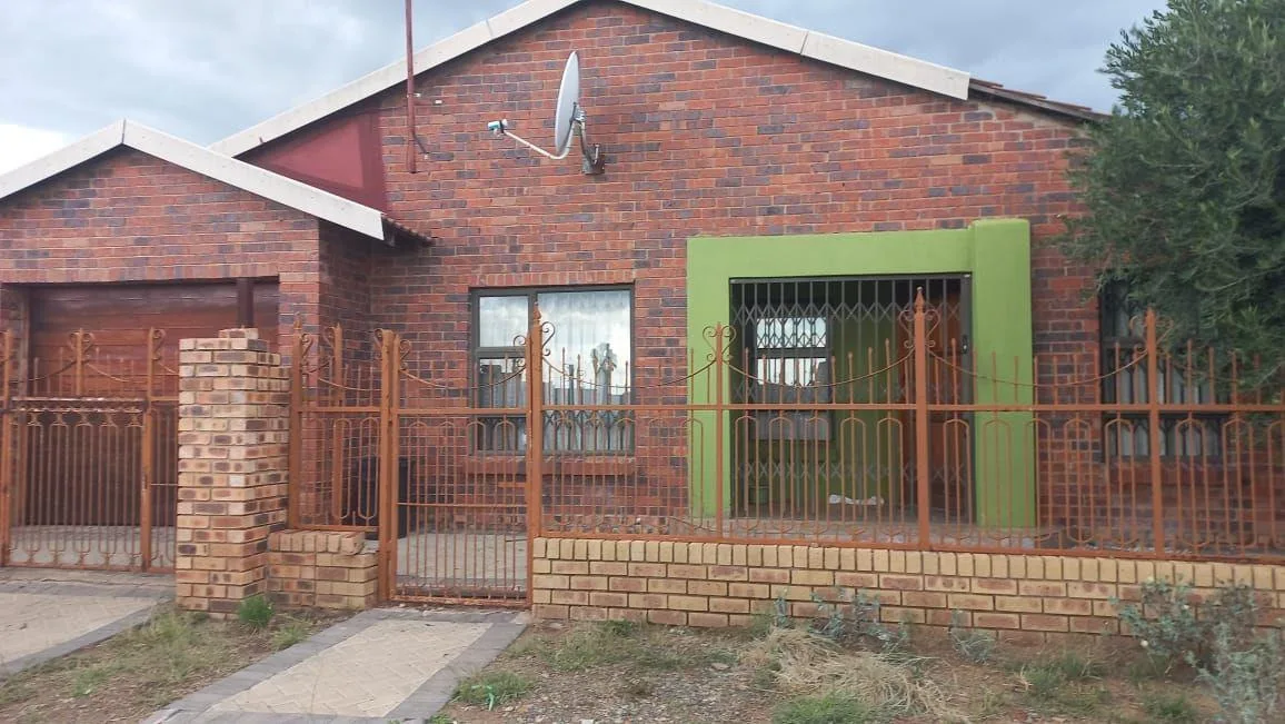 4 Bedroom House to rent in Blomanda