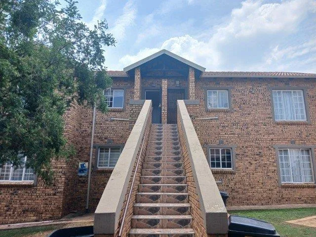3 Bedroom Townhouse to rent in Strubensvallei