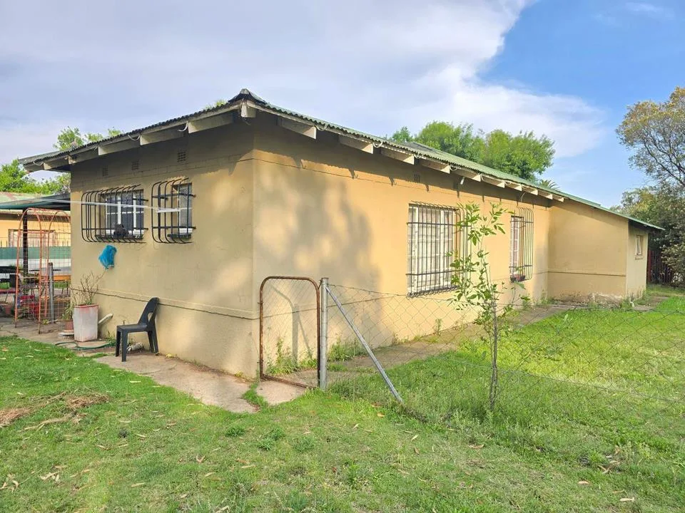 5 Bedroom House for sale in Grootvlei
