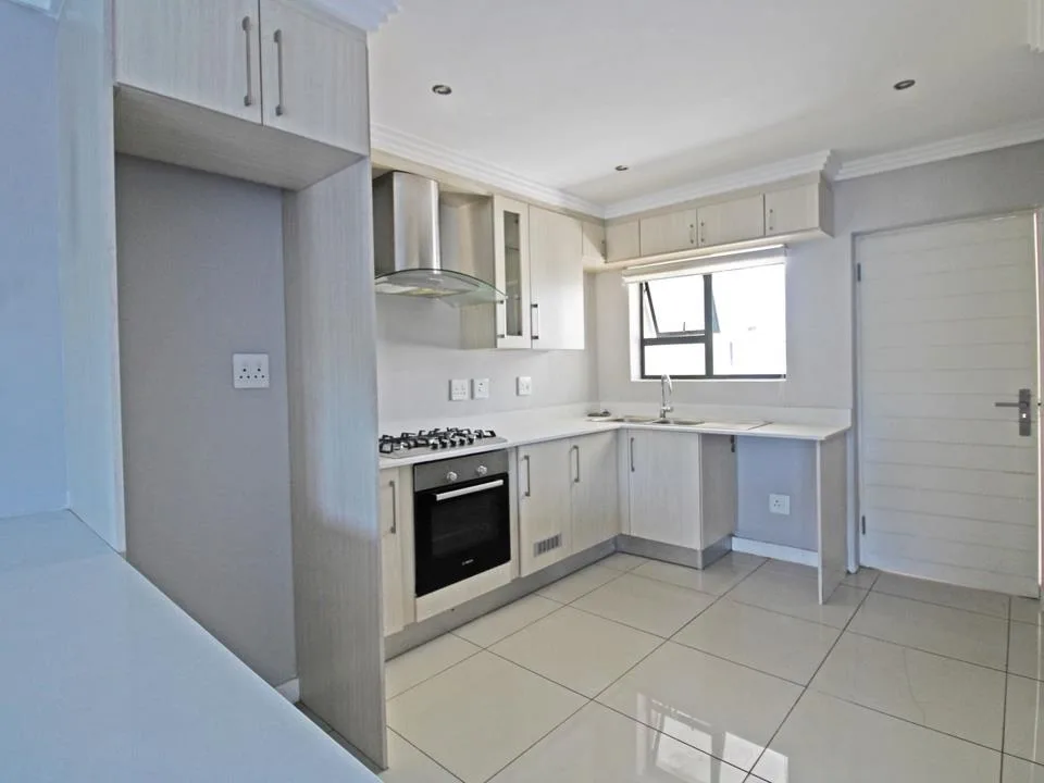 2 Bedroom Apartment / flat to rent in Bryanston