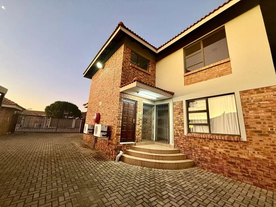 2 Bedroom Apartment / flat to rent in Noordrand