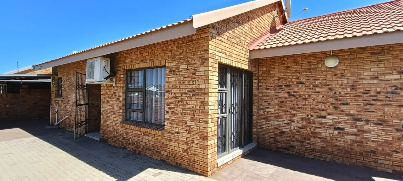 3 Bedroom Townhouse for sale in Riviera