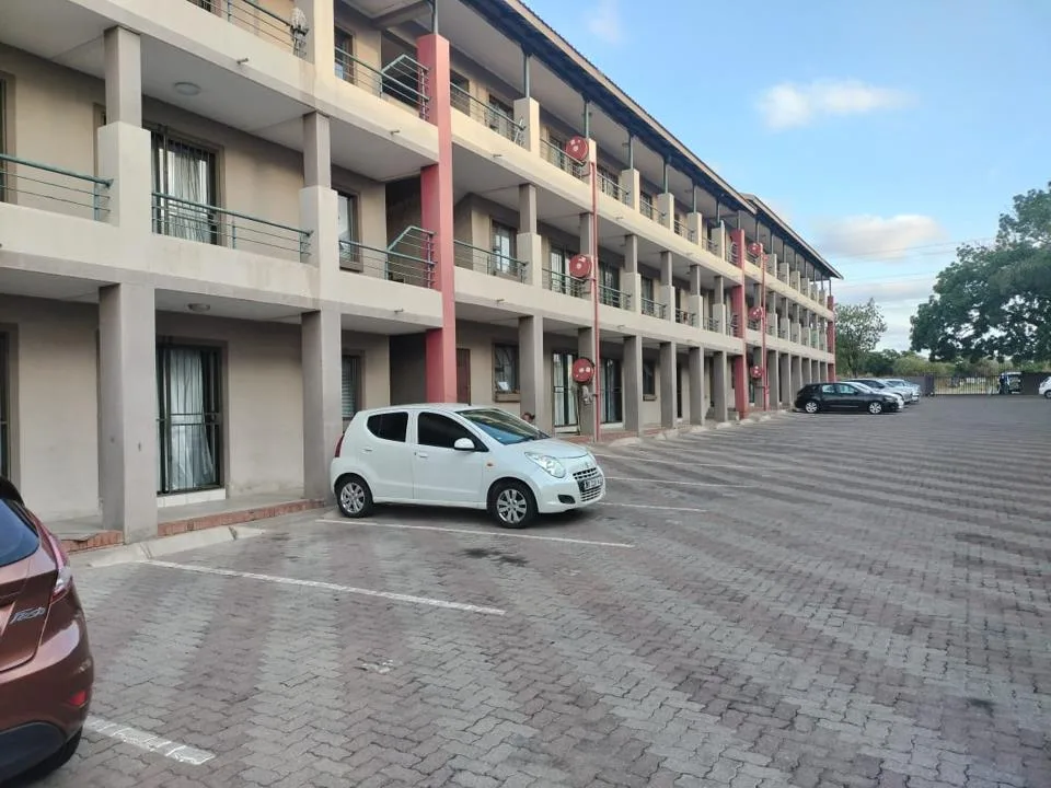 1 Bedroom Apartment / flat for sale in Annadale
