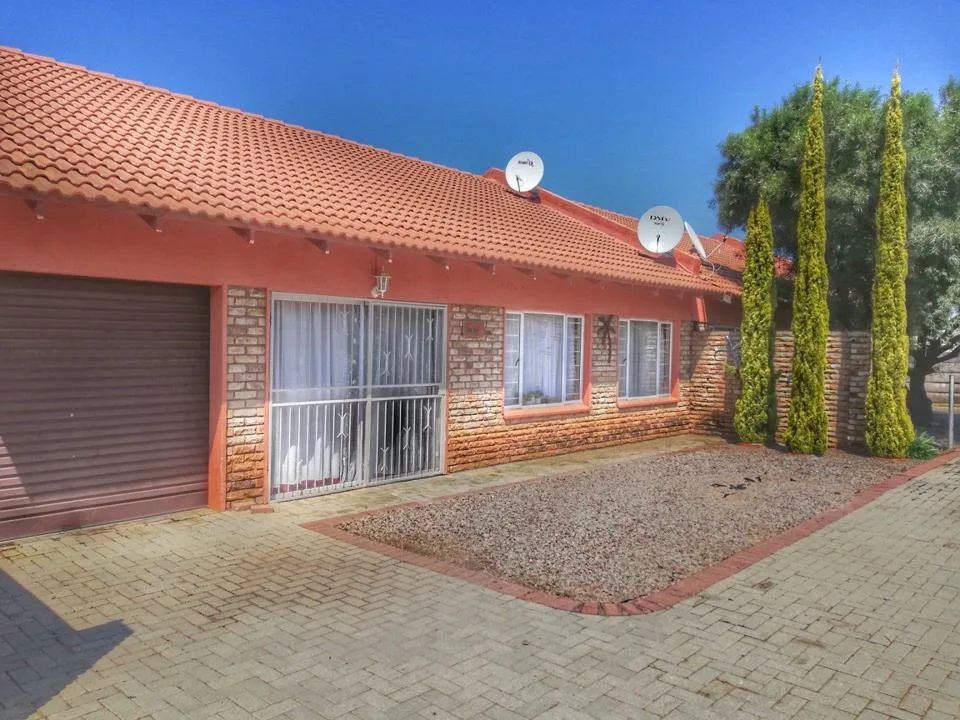 2 Bedroom Townhouse to rent in Wilkoppies