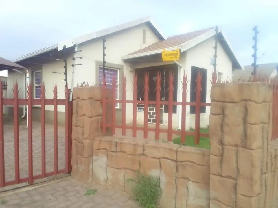 2 Bedroom House to rent in Aureus