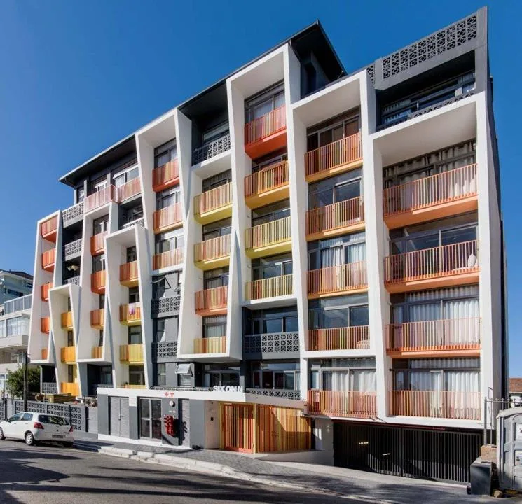 Apartment / flat to rent in Sea Point