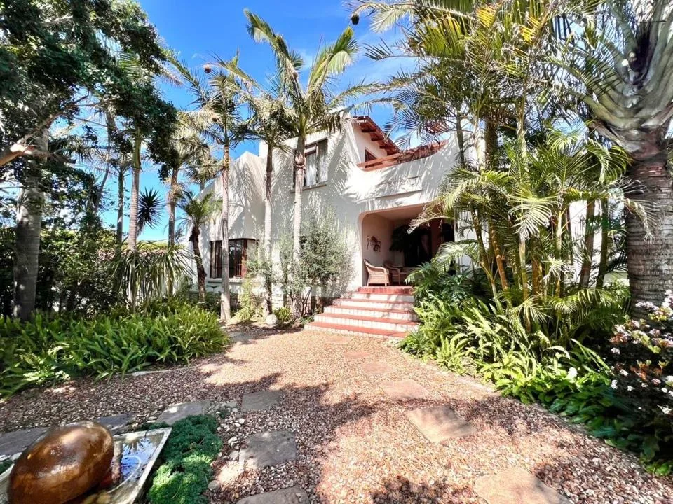 6 Bedroom House for sale in Ferreira Town