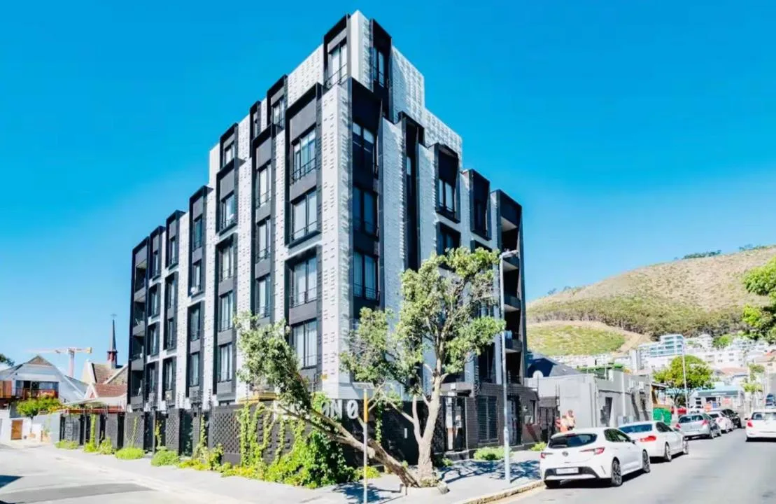 2 Bedroom Apartment / flat to rent in Sea Point