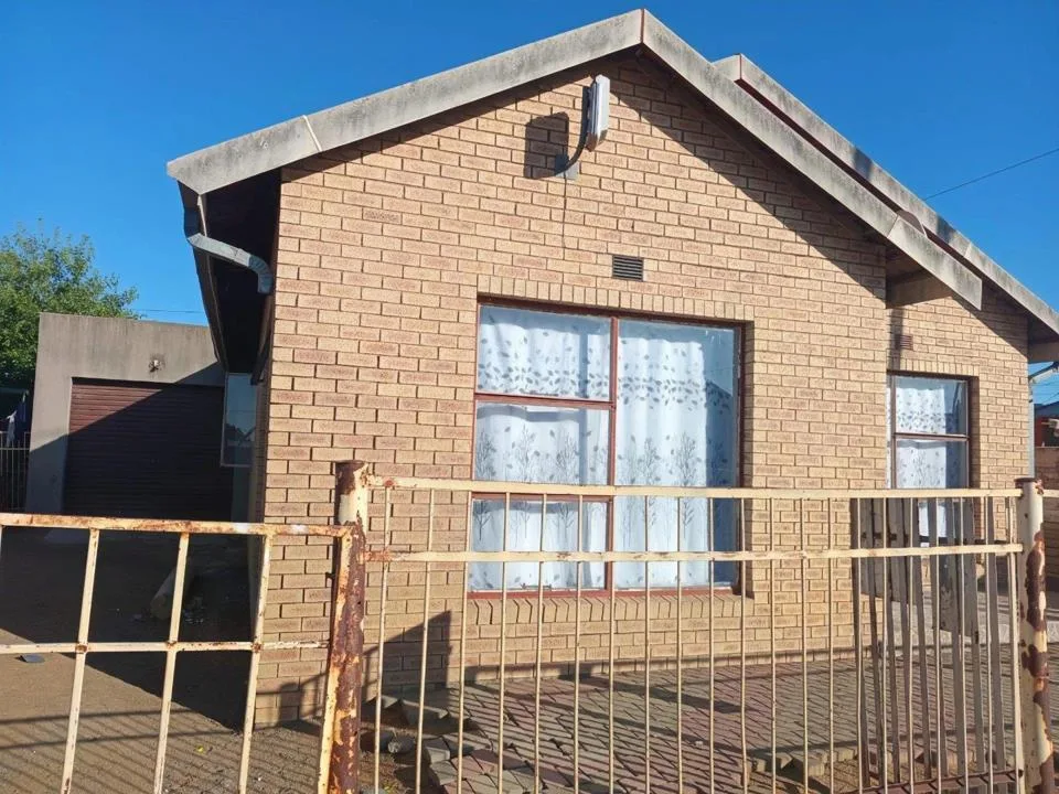 3 Bedroom House for sale in Turflaagte