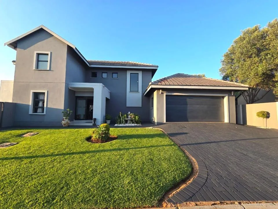 4 Bedroom House for sale in Melodie