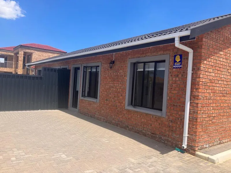 2 Bedroom House to rent in Windsor Park