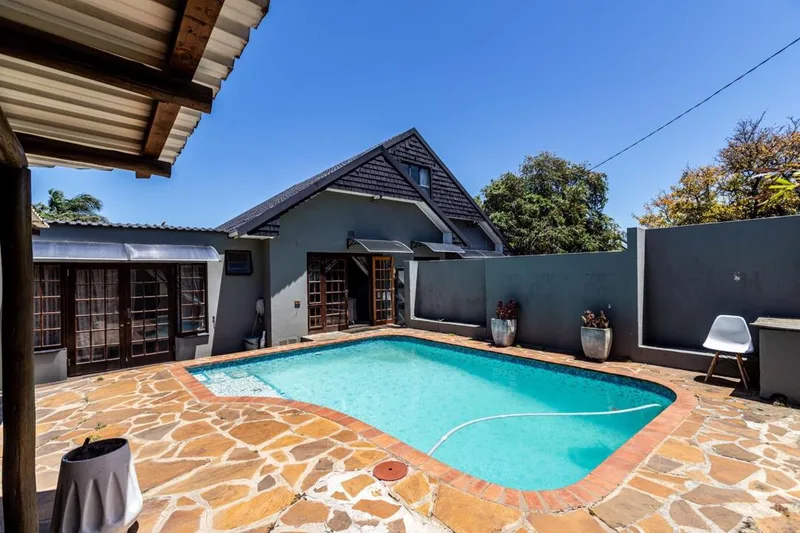 4 Bedroom House for sale in Nahoon