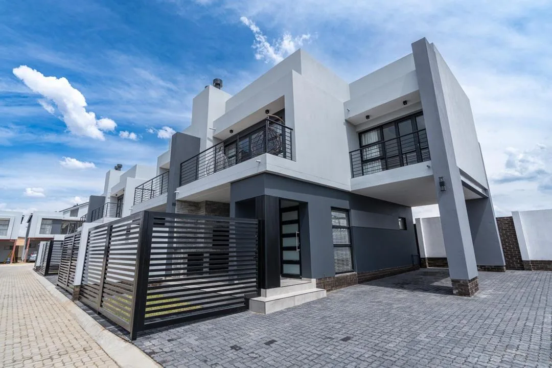 2 Bedroom Townhouse for sale in Secunda