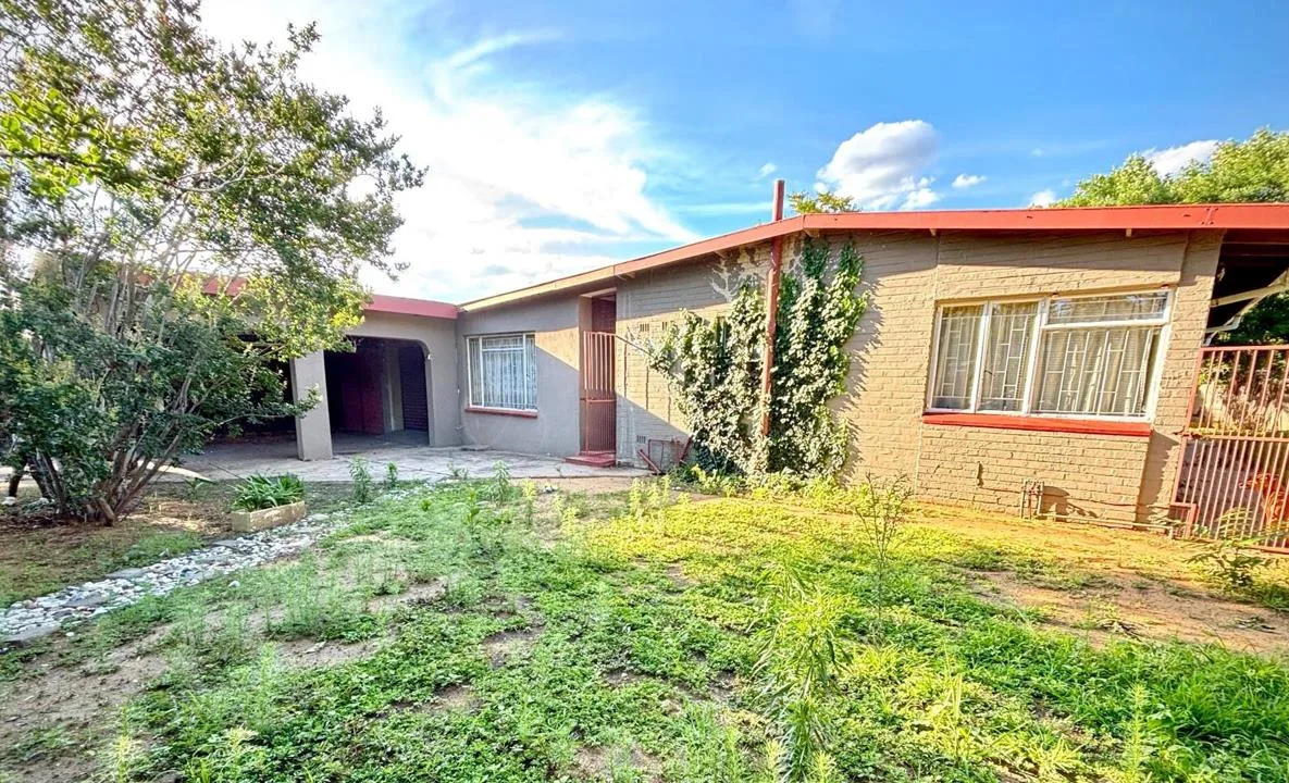 3 Bedroom House for sale in Sasolburg Ext 12