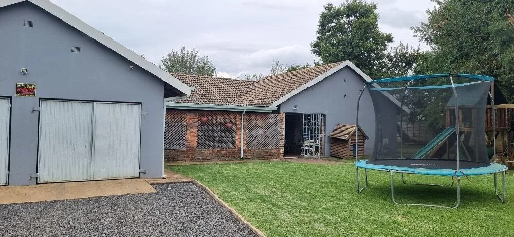 3 Bedroom House to rent in Lydenburg