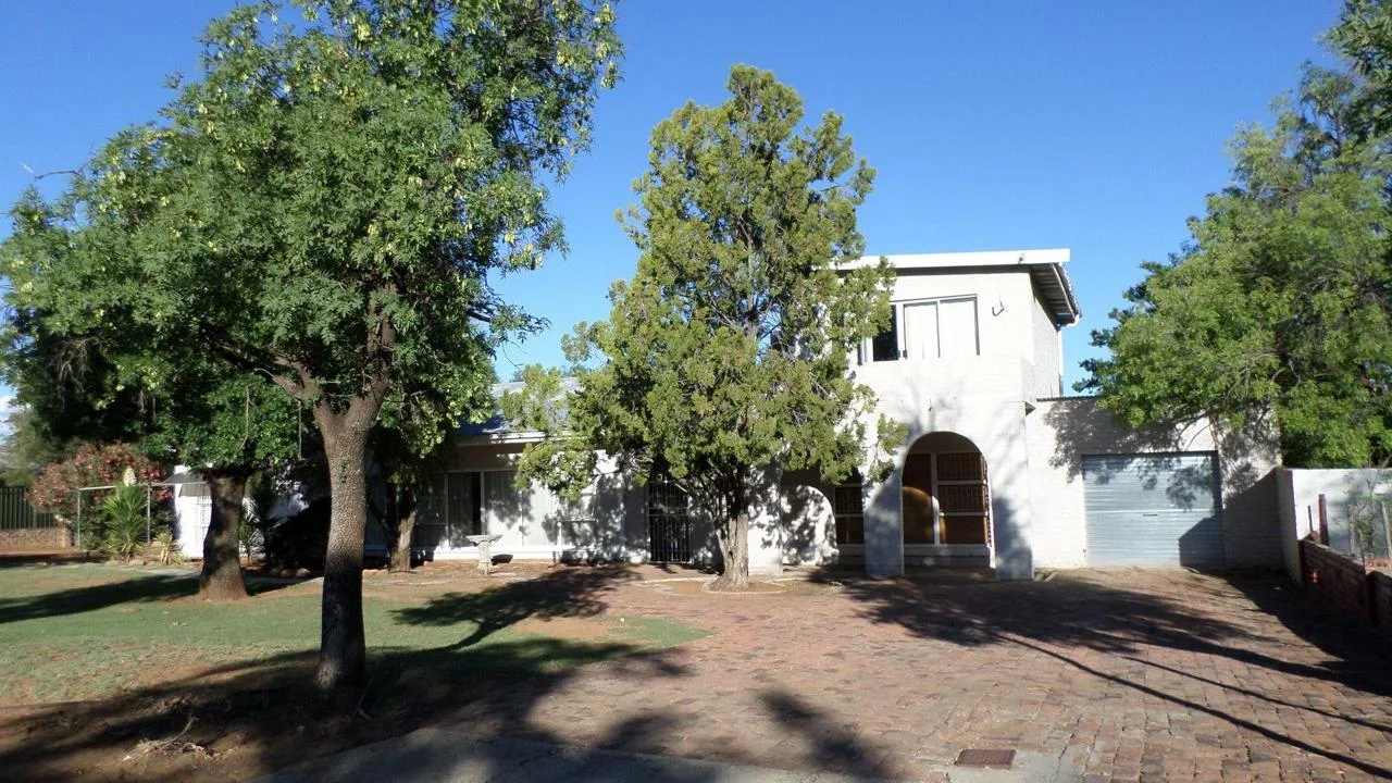 3 Bedroom House for sale in Middelburg