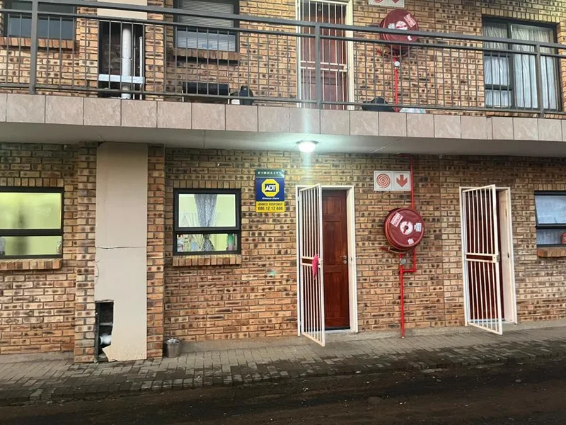 2 Bedroom Apartment / flat for sale in Lourierpark