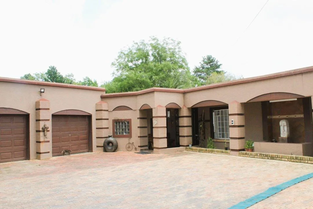 3 Bedroom House for sale in Sasolburg Ext 4