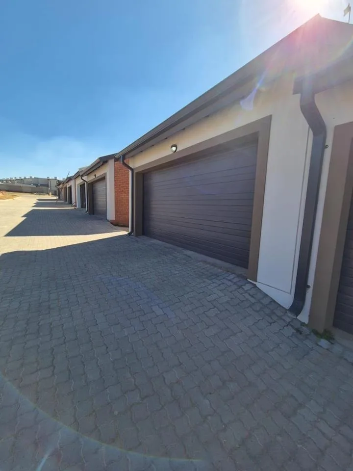 3 Bedroom House for sale in Ben Fleur
