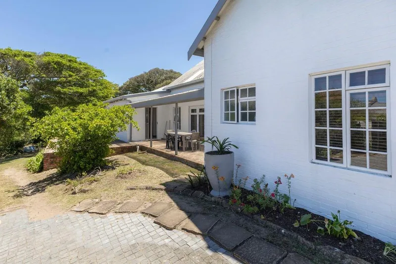 8 Bedroom House for sale in West Bank