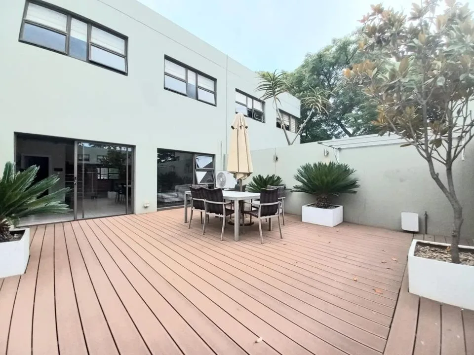 4 Bedroom Townhouse to rent in Sandton Central