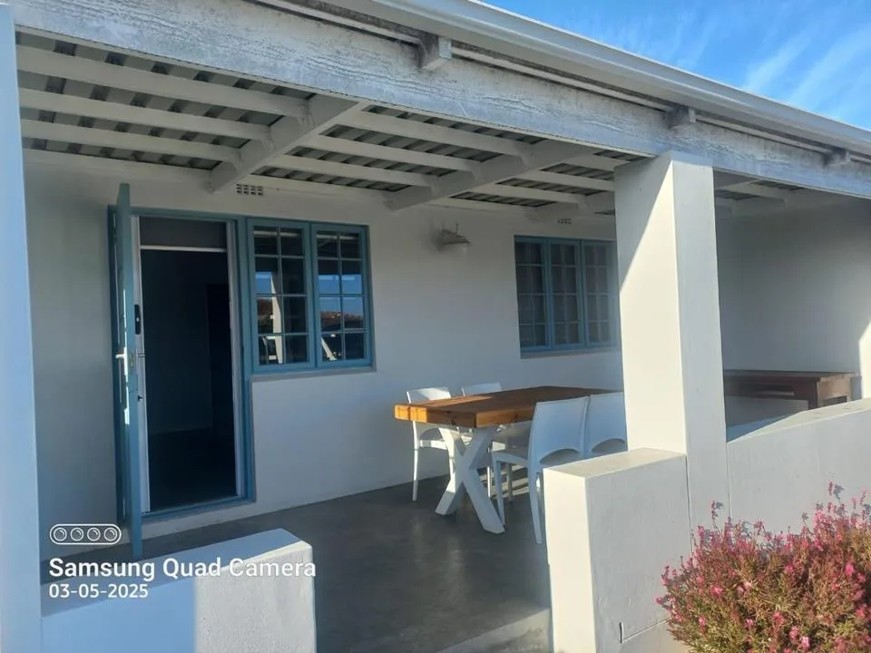 1 Bedroom Apartment / flat to rent in Yzerfontein