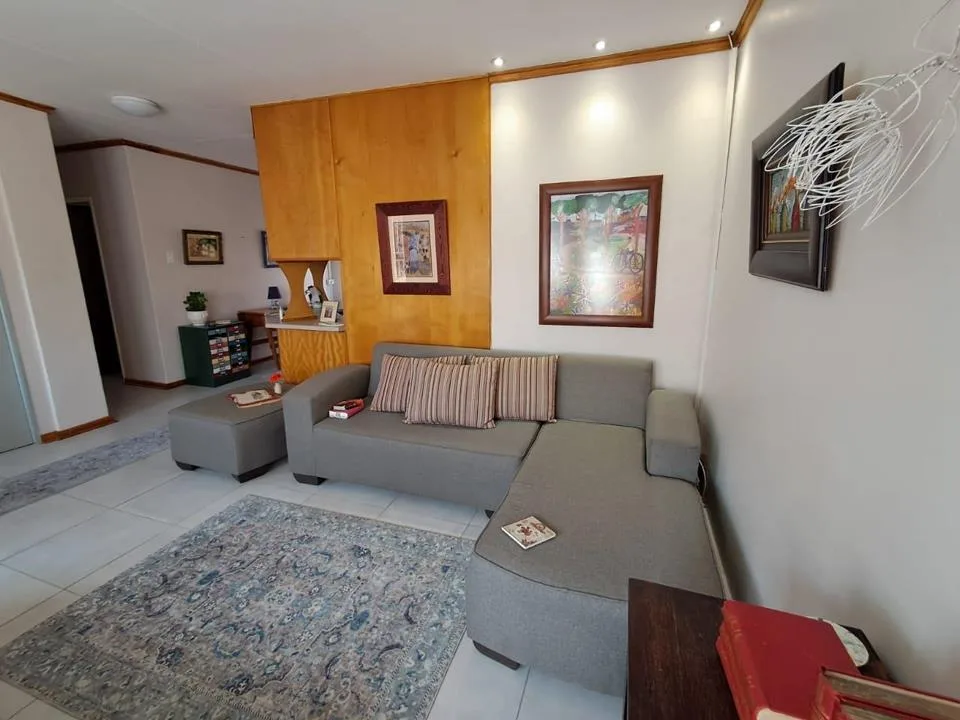 3 Bedroom Townhouse to rent in Langenhovenpark