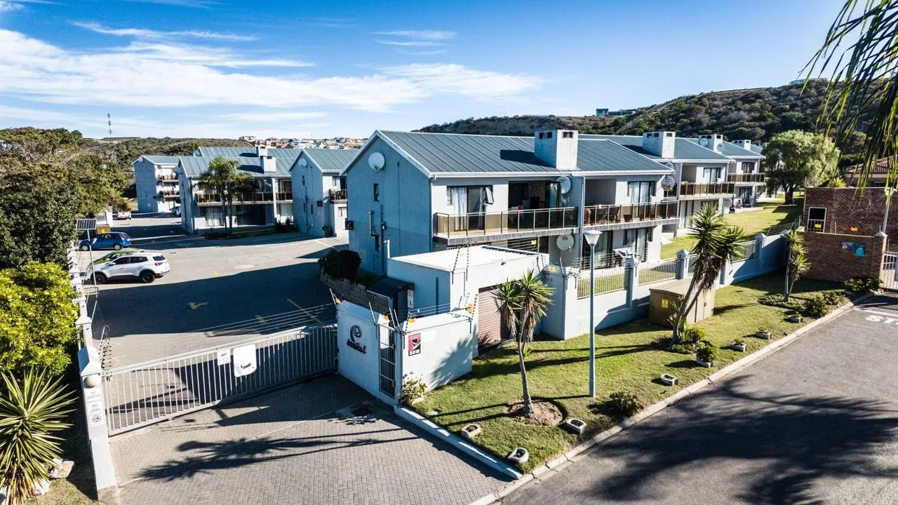 2 Bedroom Apartment / flat to rent in Hartenbos Central