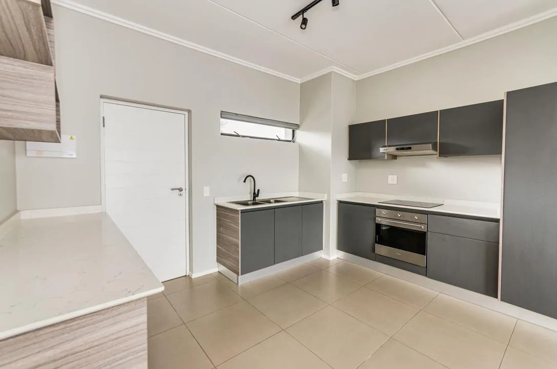 2 Bedroom Apartment / flat to rent in Bryanston