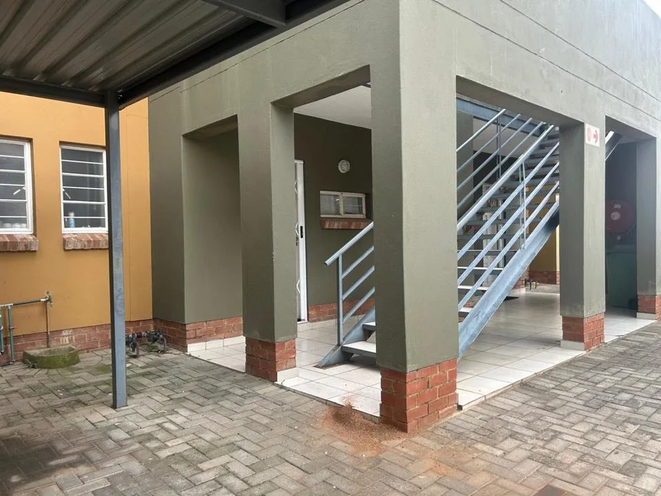 3 Bedroom Apartment / flat to rent in Waterval East