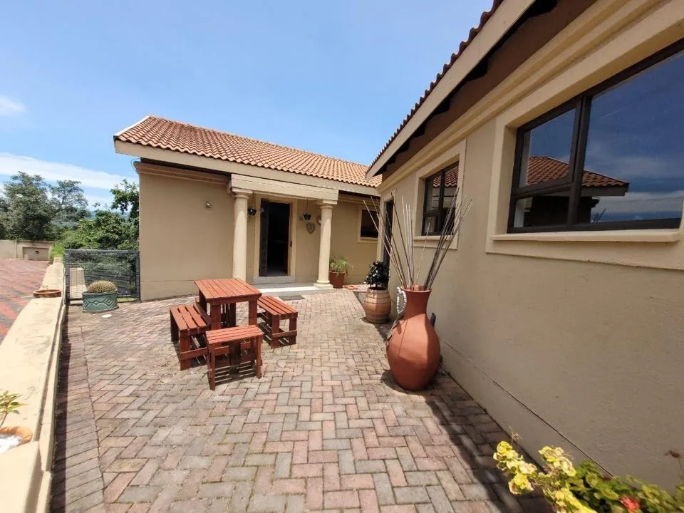 3 Bedroom House for sale in Stonehenge