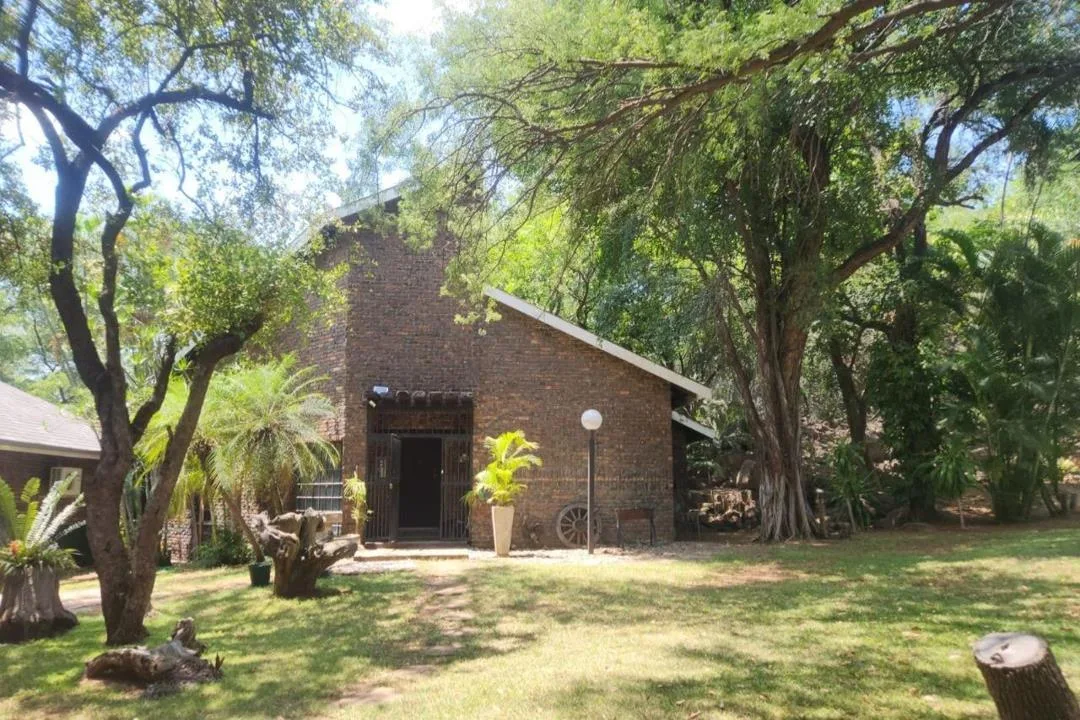4 Bedroom House for sale in Phalaborwa