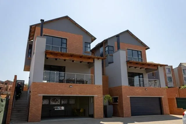 3 Bedroom Townhouse to rent in Olympus AH