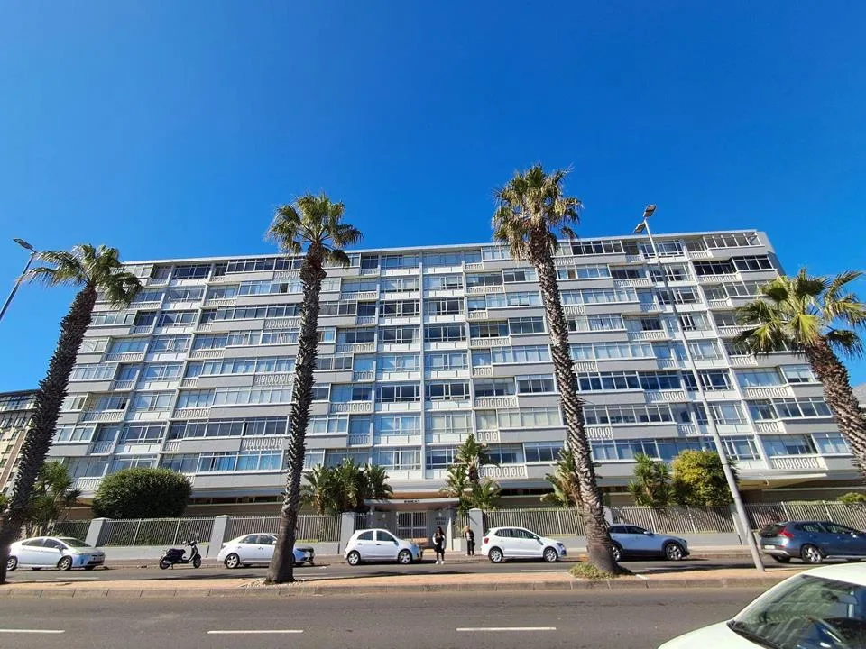 0.5 Bedroom Apartment / flat to rent in Sea Point