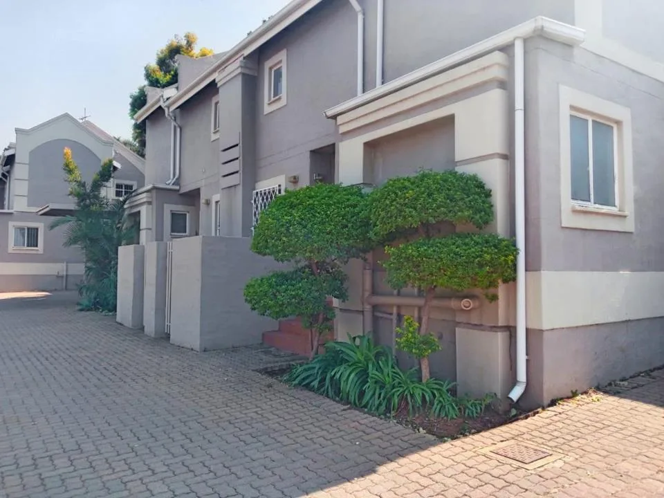 2 Bedroom Townhouse to rent in Brummeria