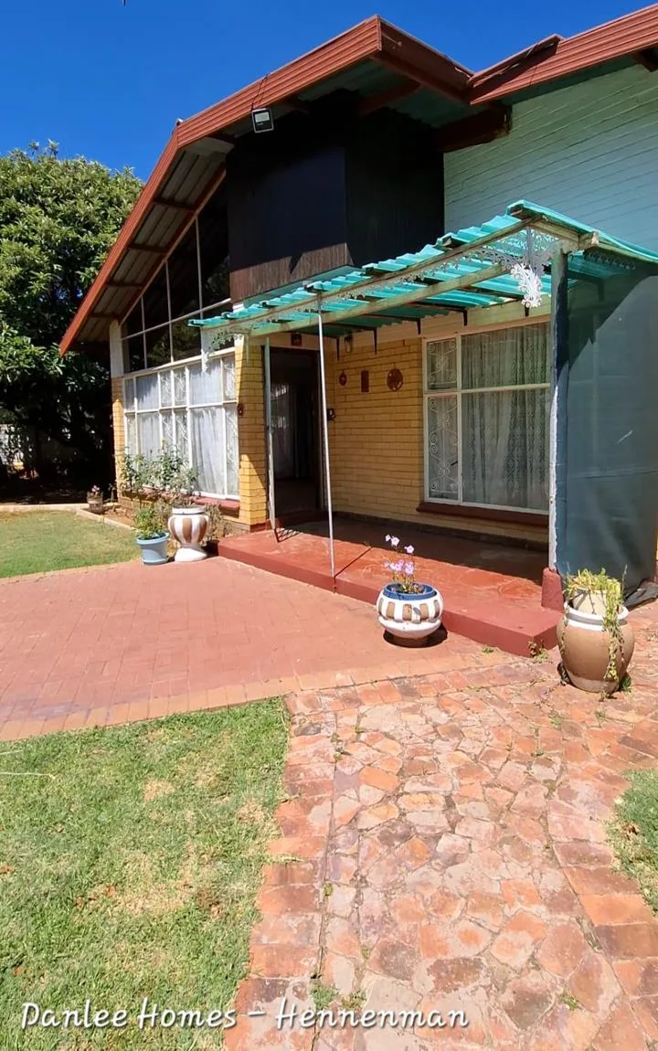 3 Bedroom House for sale in Hennenman