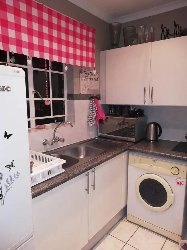 2 Bedroom Townhouse to rent in Rietfontein
