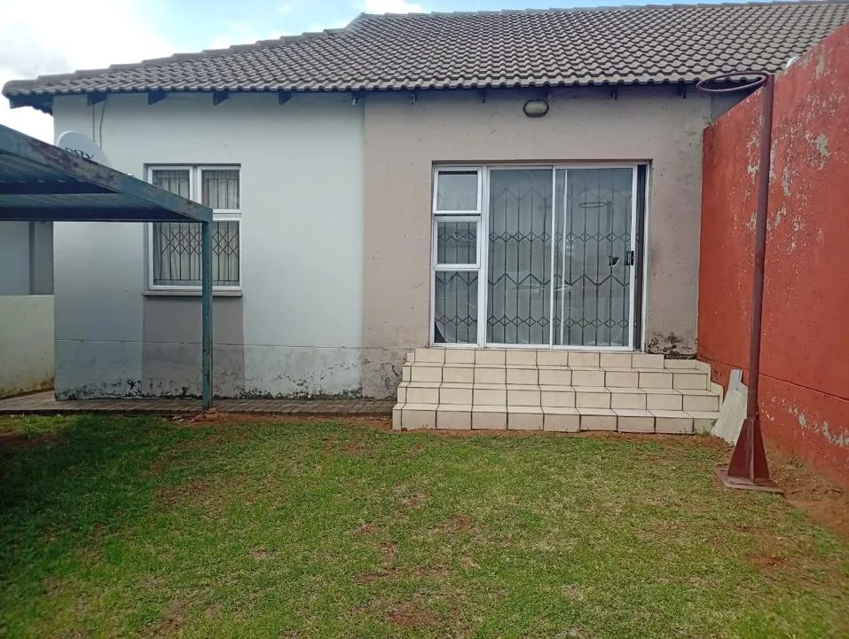 2 Bedroom Townhouse for sale in Tasbet Park