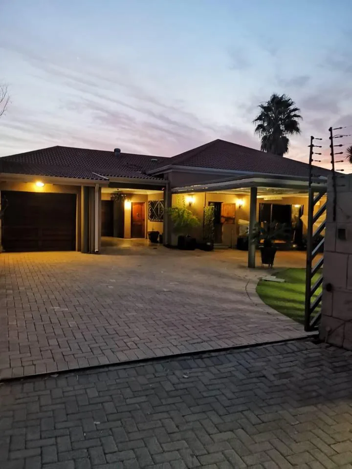 3 Bedroom Townhouse for sale in Vaalpark