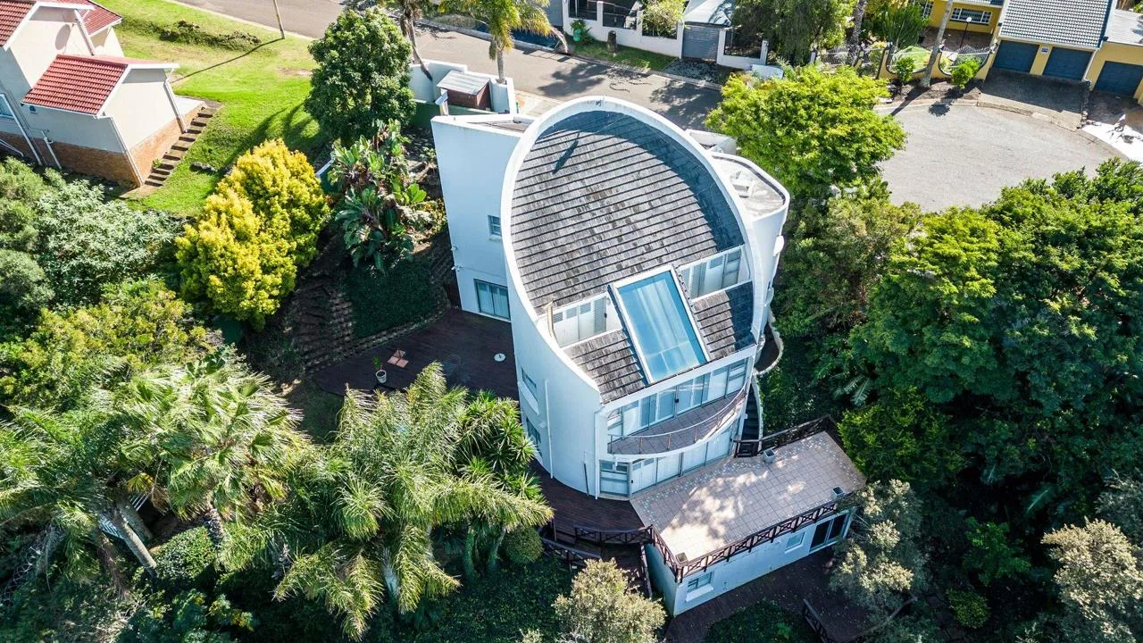 4 Bedroom House for sale in Vincent Heights