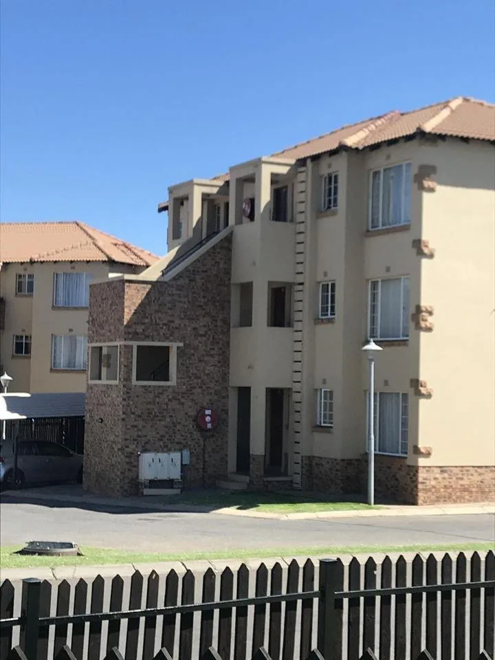 2 Bedroom Apartment / flat for sale in Reyno Ridge