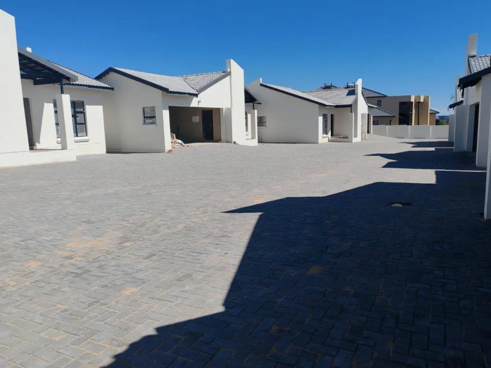 3 Bedroom Townhouse for sale in Celtic Meadows